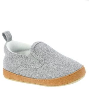 CARTER’S Child of Mine Gray Slip-On Baby Shoes 0–6M - NWT 👶🩶